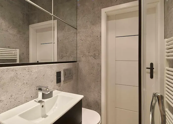 Apartment Apartament Zelazna *